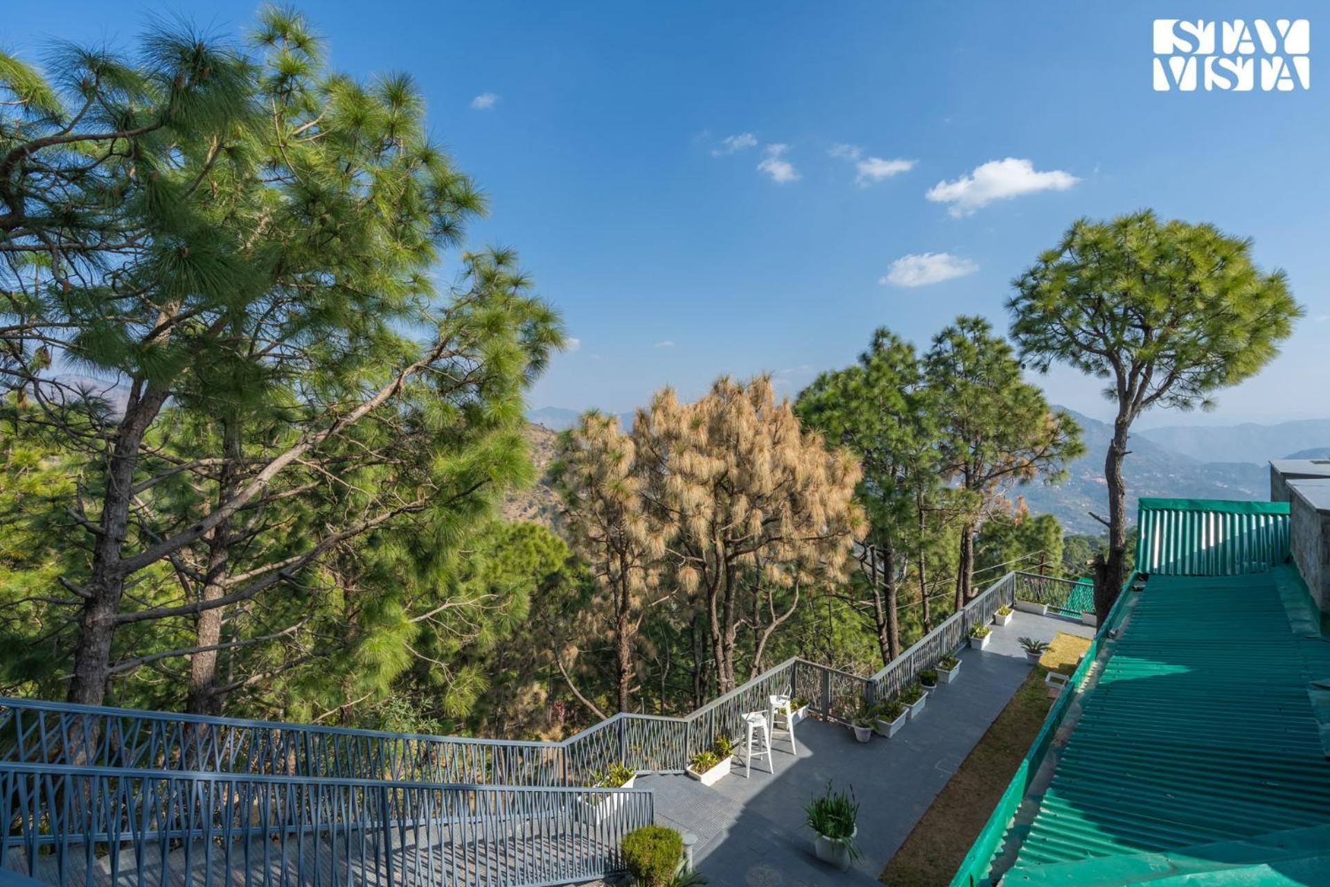 Stayvista At Serene With Outdoor Bonfire Barog Exterior photo