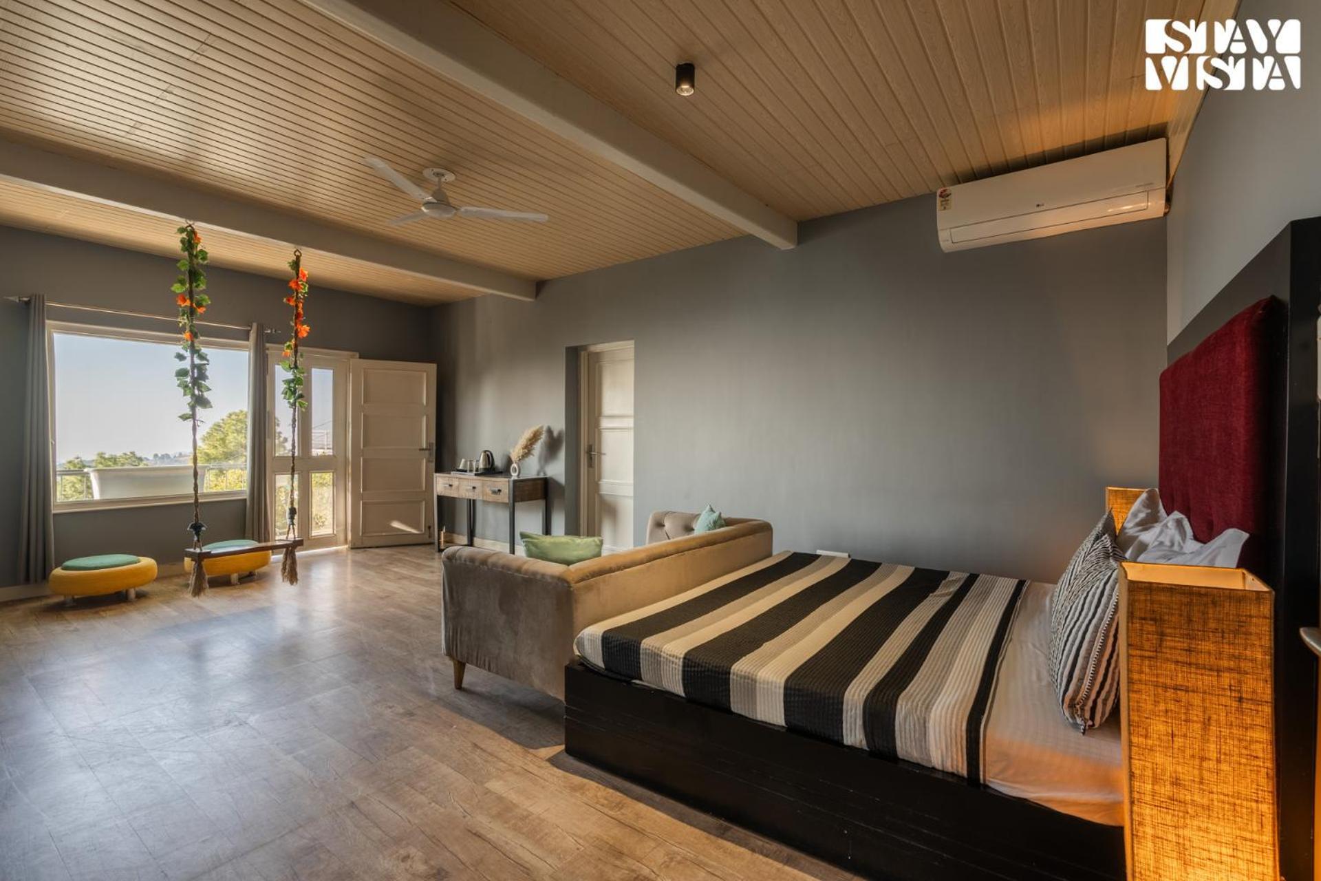 Stayvista At Serene With Outdoor Bonfire Barog Exterior photo
